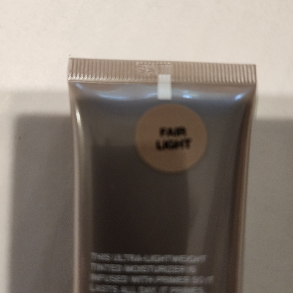 Smashbox Halo Healthy Glow All-In-One Tinted Moisturizer FAIR LIGHT SPF 25 w… - Picture 5 of 6
